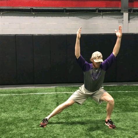 Lateral Lunge Overhead Reach By Silas Eisenback Exercise How To Skimble