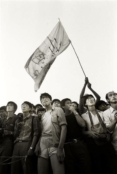 On Twitter Juni Pembantaian Lapangan Tiananmen