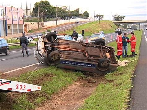 G1 Manobra Brusca Causa Capotamento Na Rodovia Raposo Tavares