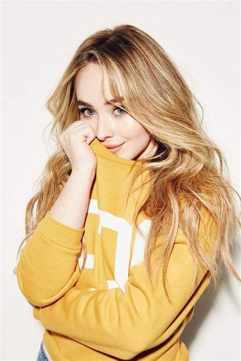 Sofia Carpenter Sabrina Carpenter Style Hollywood Celebrities