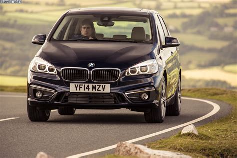 Bmw 2er Active Tourer Neue Fotos In Imperialblau Mit Luxury Line