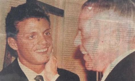 Luis Miguel comparte carta que le escribió Frank Sinatra esto dice