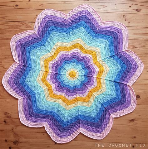 Craft Passions: Spoke Flower Blanket#Free#Crochet#pattern link here