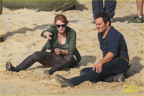 Chris Pratt And Bryce Dallas Howard Get Washed Ashore While Filming