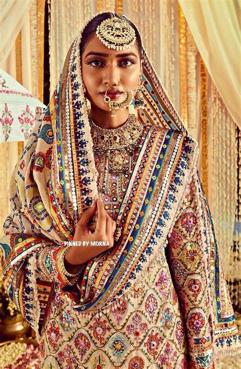 Mayyur R Girotra Couture India Pakistani Fancy Dresses Indian