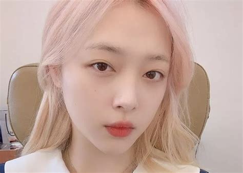 Sulli Ungkap Pahitnya Jadi Artis Kpop Hingga Meneteskan Air Matanya