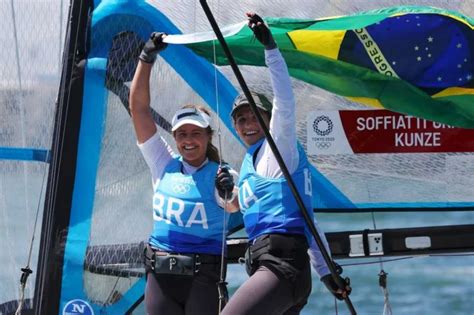 Martine Grael E Kahena Kunze Estreiam No Mundial De Er Fx De Vela No