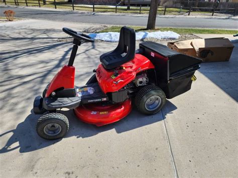 Nearly New Craftsman R Riding Mower With Grass Catcher Ronmowers