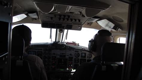 View Cockpit Twinengine King Air Aircraft | Editorial Video | 13285443a | Shutterstock