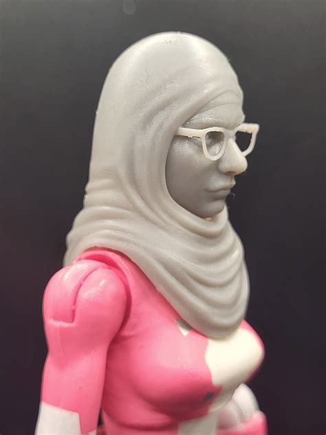 Mia Khalifa (Hijab) – Craniac Studios LLC