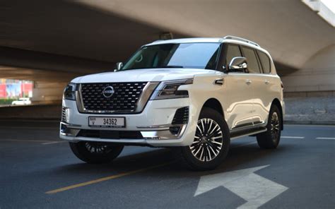 Rent A Nissan Patrol White Id In Dubai Evolveae