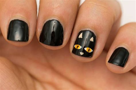 Devilishly Good Nail Art Ideas To Try This Halloween Halloween Nails