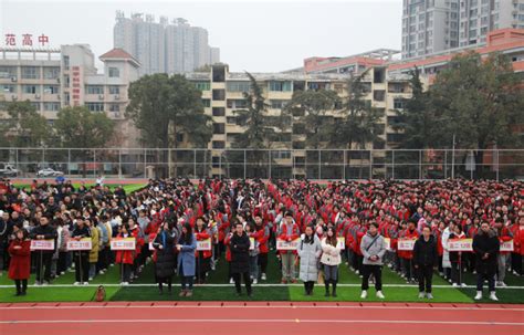 原创普法情景剧、4辆警车开进校园5000余名学生 “沉浸式”体验“开学法治第一课”腾讯新闻