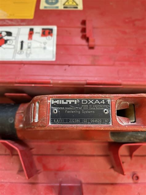 Hilti Dx A Powder Actuated Concrete Nail Gun W Mx Magazine Dxa Ebay