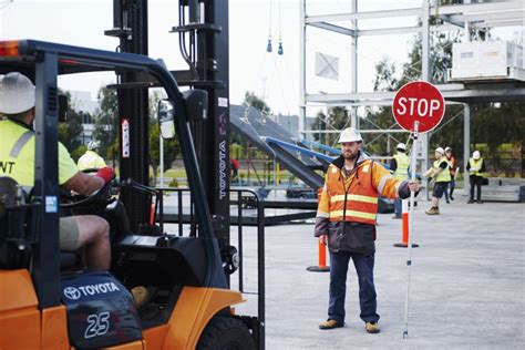 Traffic Control Implement Traffic Management Plans Cfmeu Education