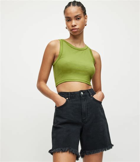 The 18 Best Green Crop Tops For Women To Style This Season