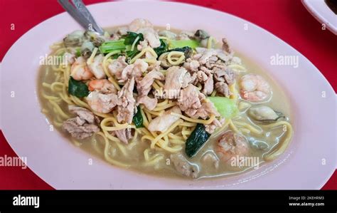 Malaysia Hokkien Mee Hi Res Stock Photography And Images Alamy