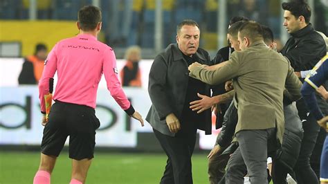 Futboldan ömür boyu men cezası alan Faruk Koca takım satın alıyor