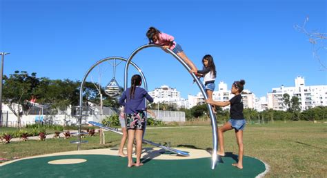 Projeto leva atividades artísticas para as crianças do bairro Abraão e