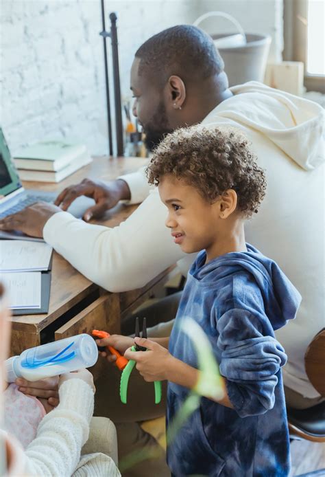 Black children playing in room · Free Stock Photo