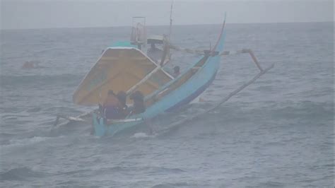 Gelombang Ombak Pantai Puger Masih Besar Youtube