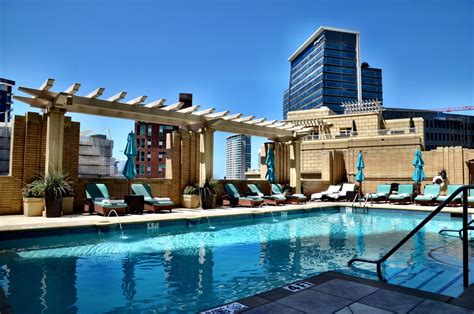 The Ritz Carlton Dallas Best Of Texas Culture With A Chic Twist