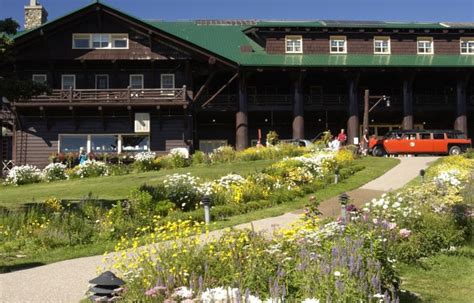 Glacier Park Lodge | Glacier National Park