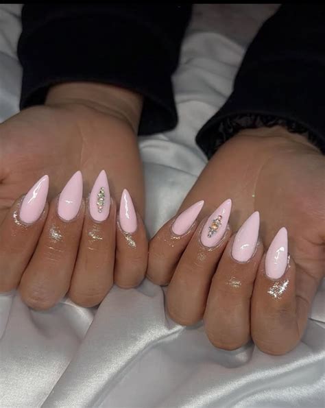 33 Nude Pink Almond Nails Ideas To Try In 2025 Fashion And Finger Tips