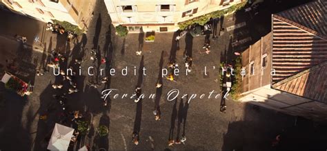 Spot natalizio di Ferzan Özpetek UniCredit per l Italia Inside Marketing