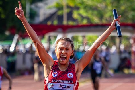 Medali Emas Lari Estafet X Meter Putri Indonesia Antara Foto