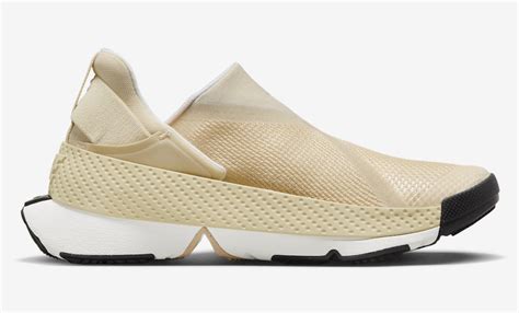 Хэндс-фри кроссовки Nike Go Flyease получили новый вариант "Sand Drift"