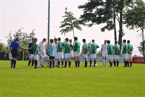 Senioren Tus M Tzenich E V Fu Ballverein Fu Ball Spielen