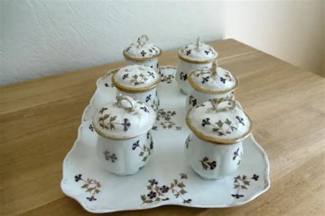 SERVICE A CREME Porcelaine Limoges Decor Aux Barbeaux EUR 110 00