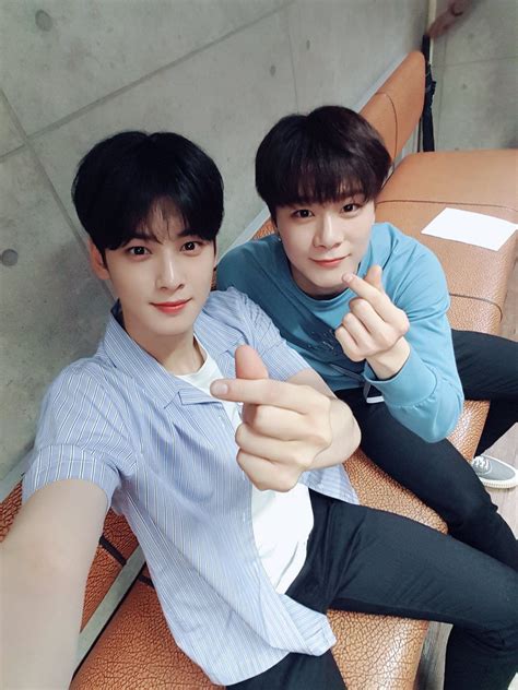 Moon Bin 문빈 and Cha Eunwoo 차은우 BinWoo Astro Boy Cha Eunwoo