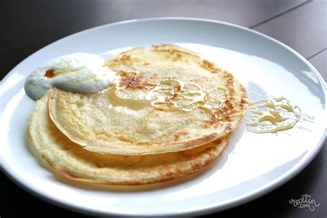 Pancakes o tortitas rápida y fáciles con yogur y miel Recetín