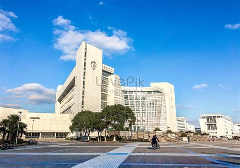 Shanghai University Campus Landscape Picture And HD Photos | Free ...