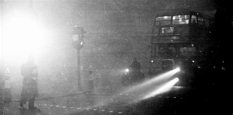 1952 - The Great London Smog ~ LoupDargent.info