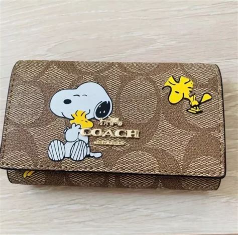 Coach X Peanuts Limited Edition 5 Key Case Snoopy Signature Cute T