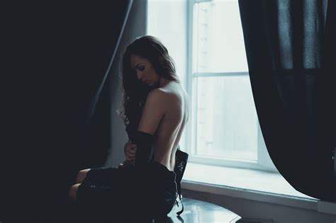 Papel De Parede Branco Preto Mulheres Modelo Sentado Fotografia