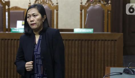 Foto Perantara Suap Bowo Sidik Dituntut Tahun Penjara Foto