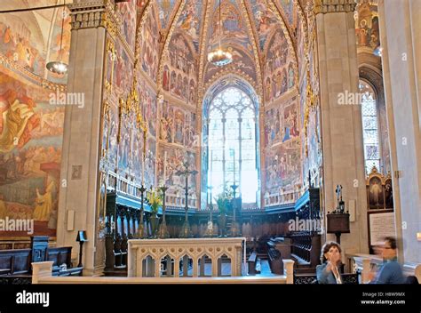 Basilika Vom Heiligen Haus In Loreto Fotos Und Bildmaterial In Hoher