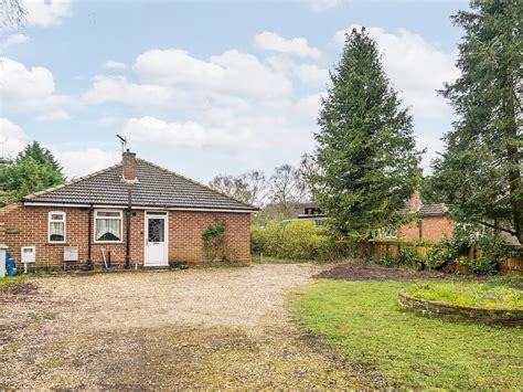 2 Bed Detached Bungalow For Sale In Horncastle Road Roughton Moor