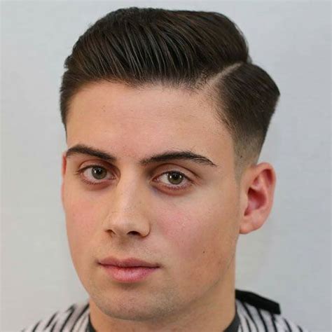 Best Haircut For Round Face Male 2021 A Comprehensive Guide Favorite Men Haircuts