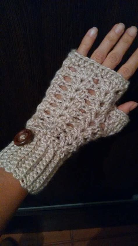 Most Beautiful And Style Free Crochet Gloves Embroidery Work Design