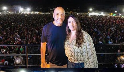 Rob Rio Oliveira Celebra Anos Grande Festa E Show De Parangol