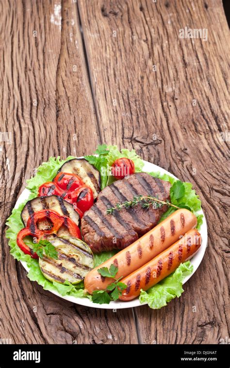 Grilled Steak On The Barbecue Hi Res Stock Photography And Images Alamy