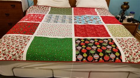 A Fat Quarter Christmas Quiltsby Me