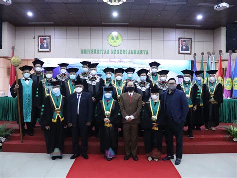 UNJ Kukuhkan 3 Guru Besar Dari 3 Fakultas