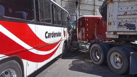 Choque Entre Autob S Y Tr Iler Deja Varios Pasajeros Lesionados En La