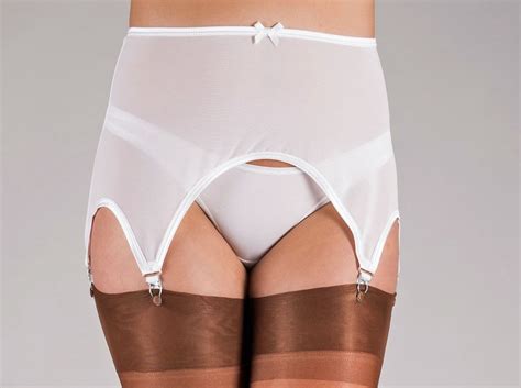 Vue Sheer 6 Strap Suspender Belt White